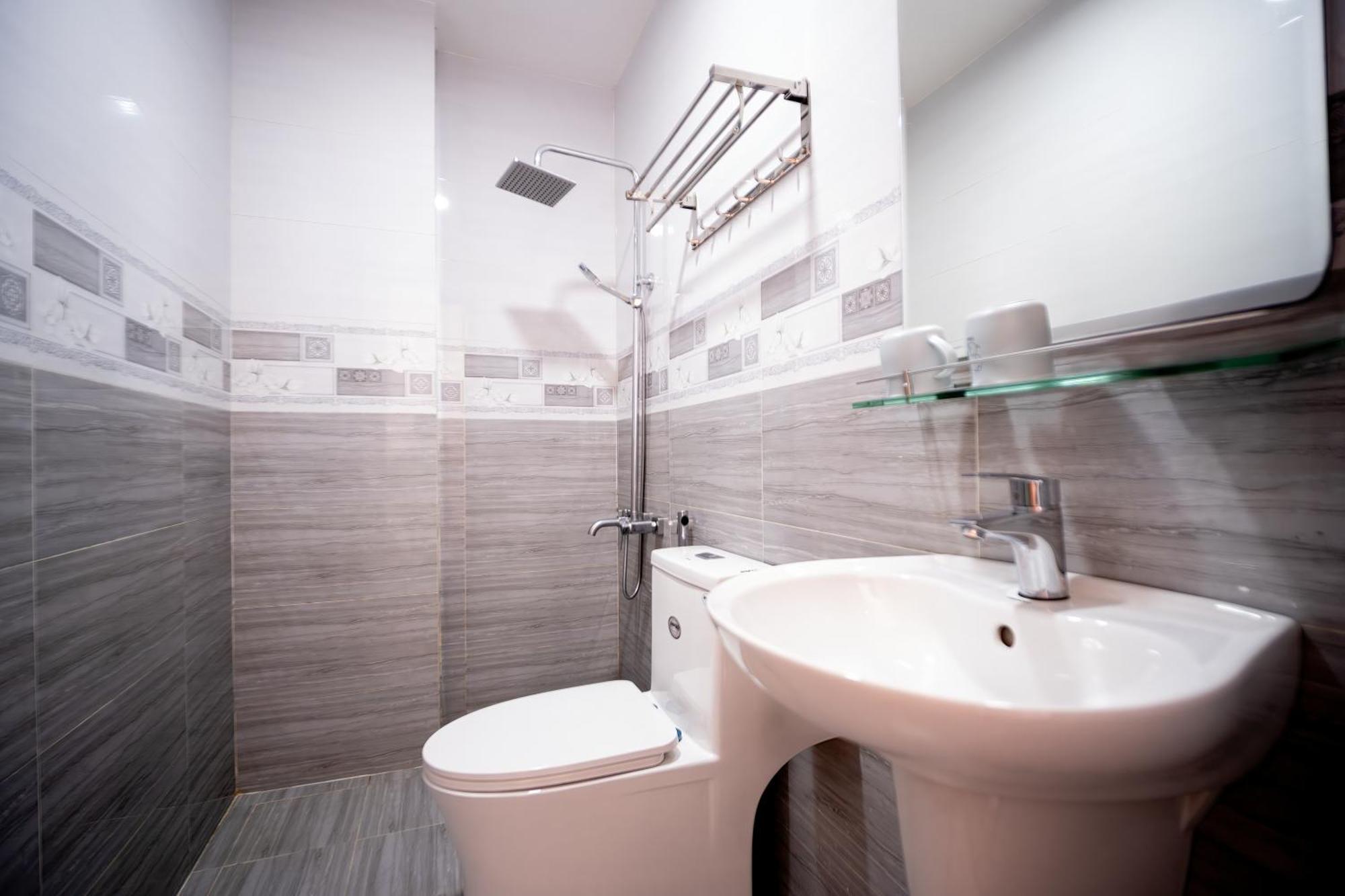 Khu Chi Lăng Dalat Blanc Hotel 2 מראה חיצוני תמונה